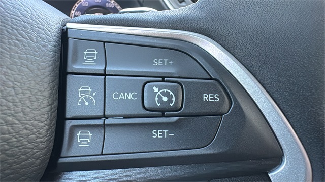 new 2025 Jeep Grand Cherokee car, priced at $42,848
