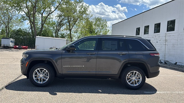 new 2025 Jeep Grand Cherokee car, priced at $42,848