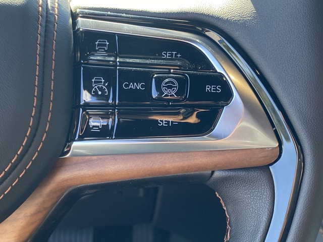 new 2025 Jeep Grand Cherokee car, priced at $59,672