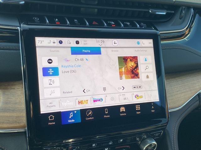 new 2025 Jeep Grand Cherokee car, priced at $59,672