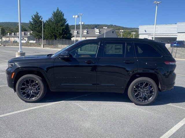 new 2025 Jeep Grand Cherokee car, priced at $59,672