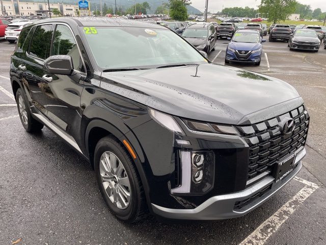 used 2025 Hyundai Palisade car, priced at $37,790