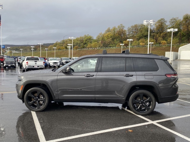 used 2022 Jeep Grand Cherokee L car, priced at $33,960