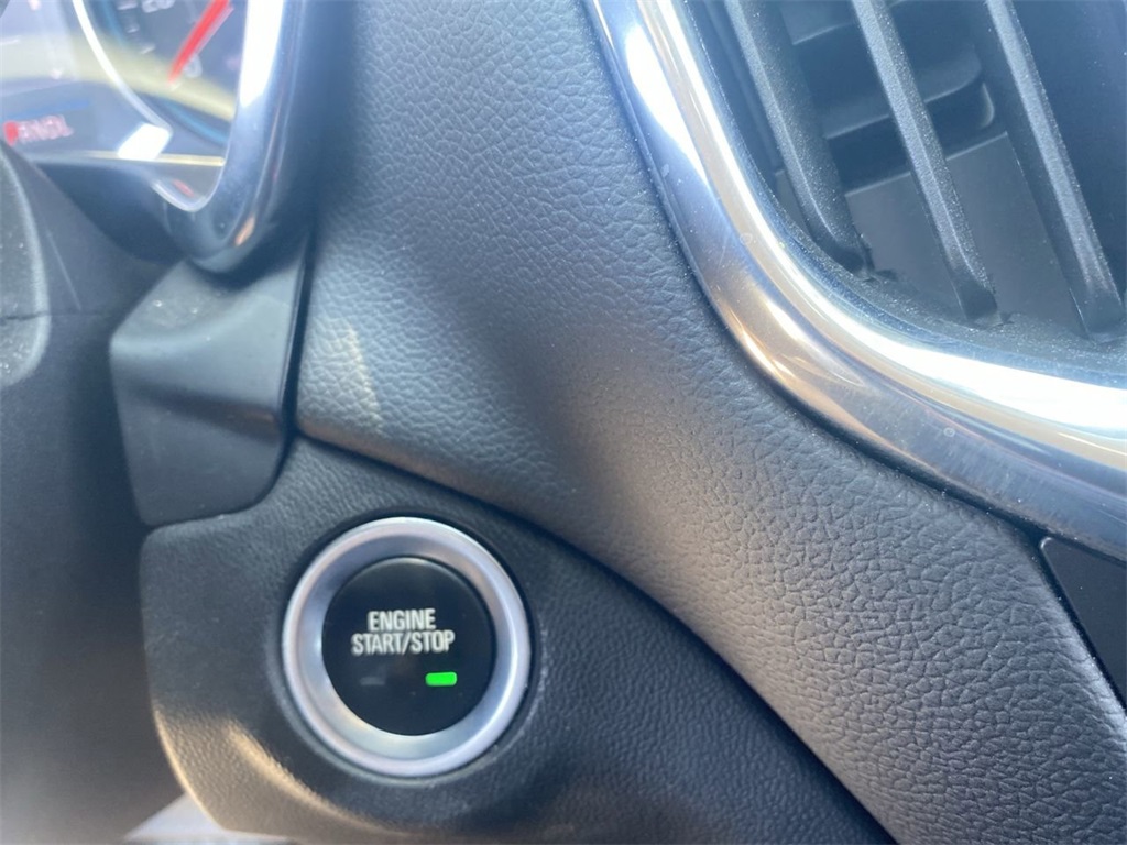 used 2022 Chevrolet Equinox car, priced at $17,491