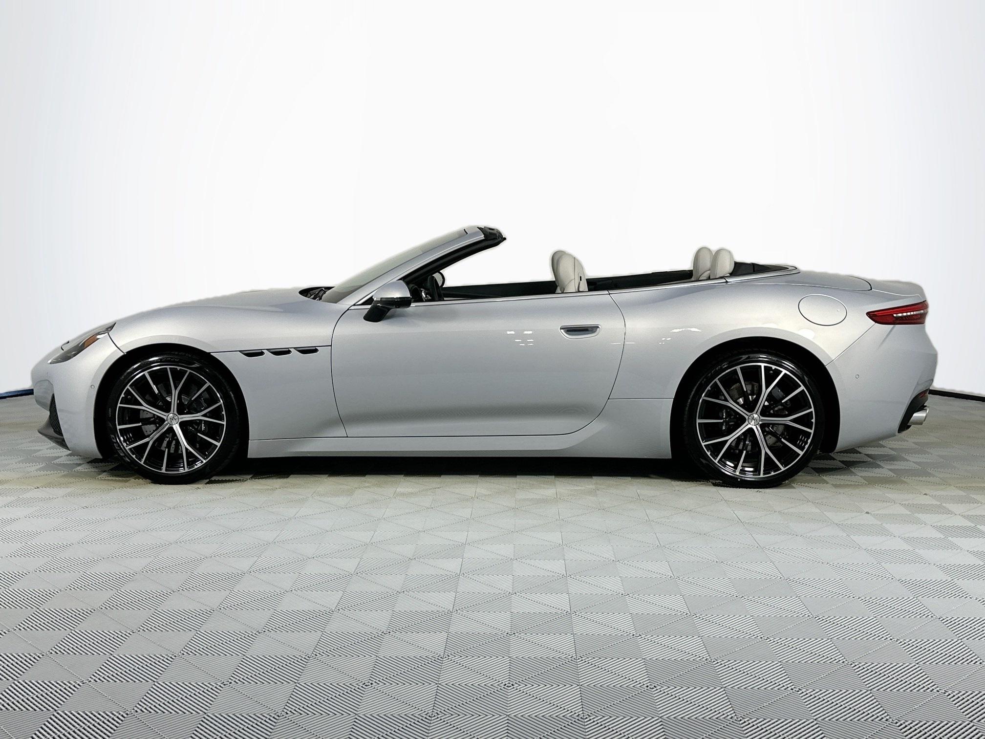 new 2026 Maserati GranCabrio car, priced at $165,455
