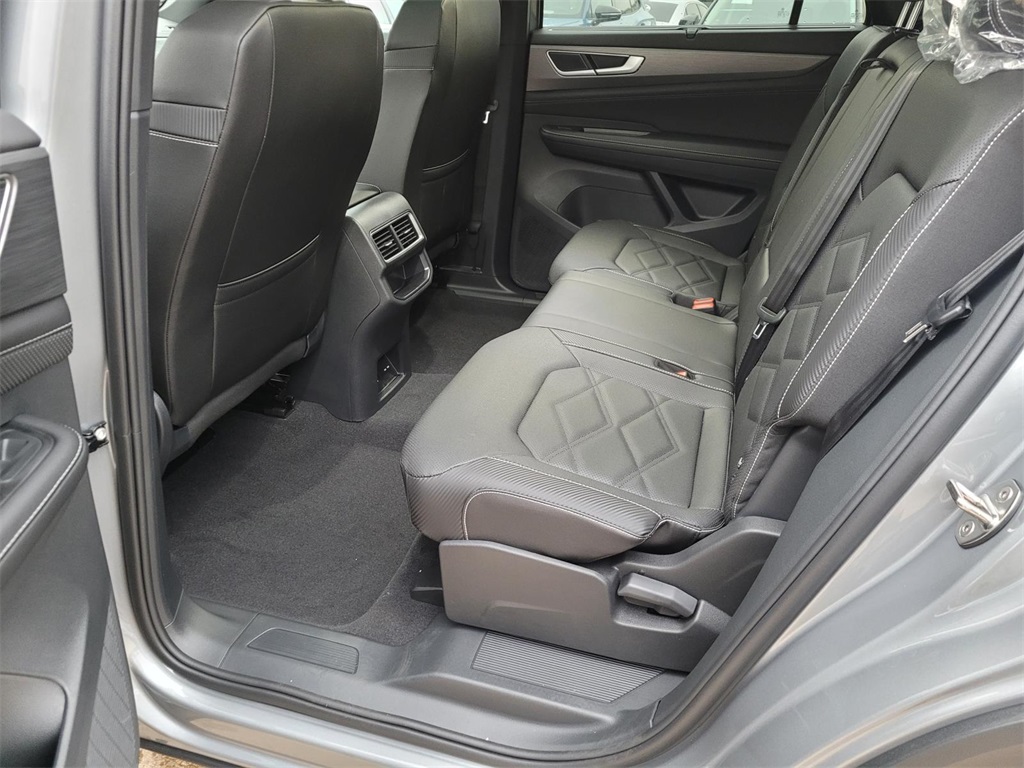 new 2026 Volkswagen Atlas Cross Sport car, priced at $46,589