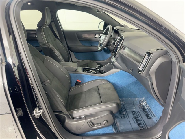 used 2023 Volvo C40 Recharge Pure Electric car, priced at $25,481