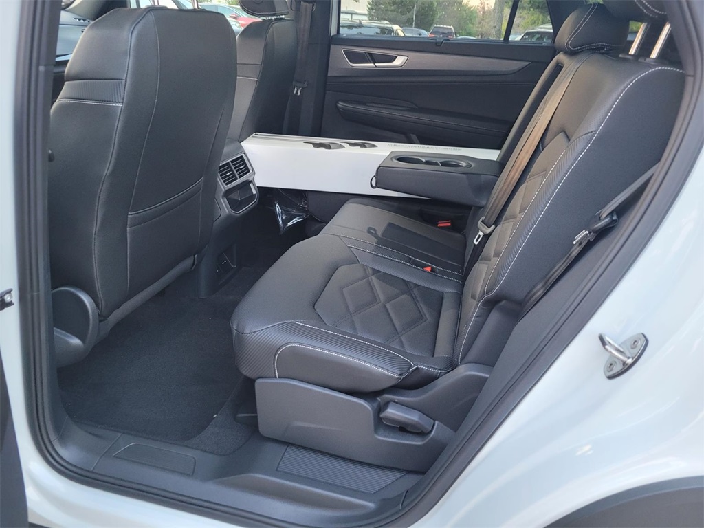 new 2026 Volkswagen Atlas Cross Sport car, priced at $47,044