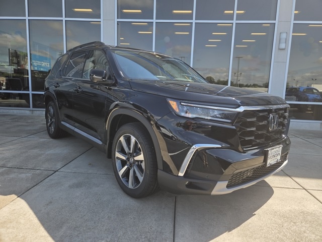 new 2025 Honda Pilot car, priced at $55,260