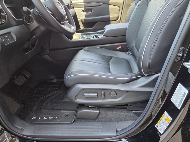 new 2025 Honda Pilot car, priced at $55,260