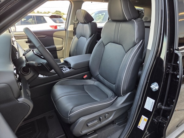 new 2025 Honda Pilot car, priced at $55,260