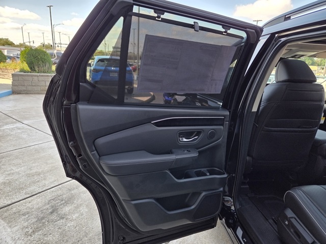 new 2025 Honda Pilot car, priced at $55,260