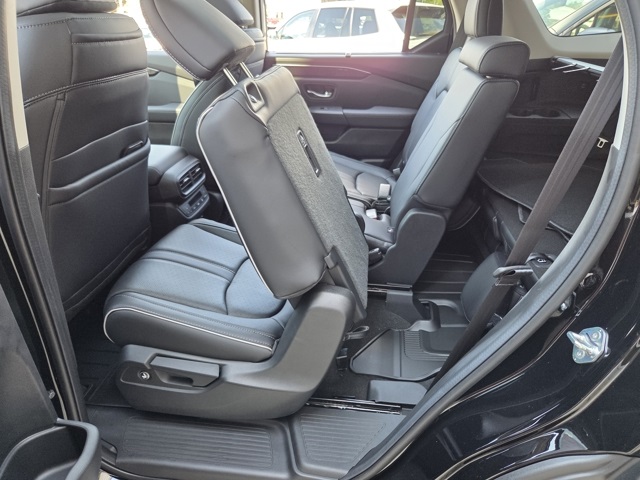 new 2025 Honda Pilot car, priced at $55,260