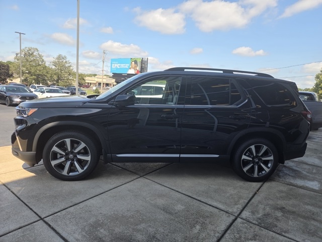 new 2025 Honda Pilot car, priced at $55,260