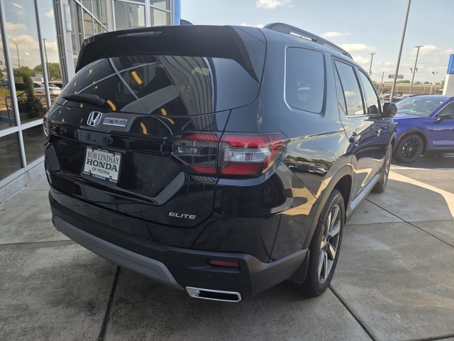 new 2025 Honda Pilot car, priced at $55,260