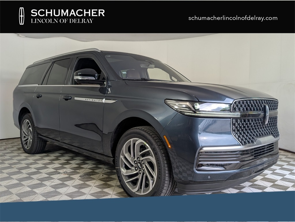new 2025 Lincoln Navigator car, priced at $105,930