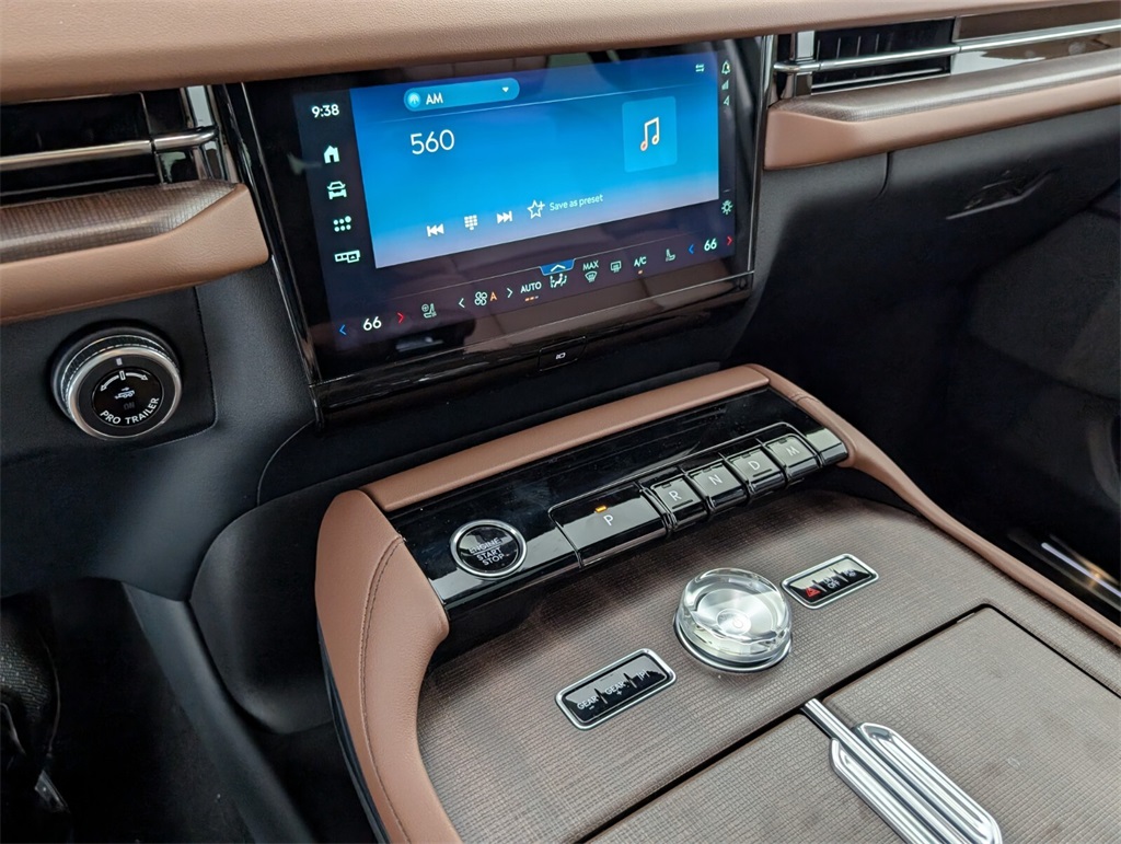 new 2025 Lincoln Navigator car, priced at $105,930