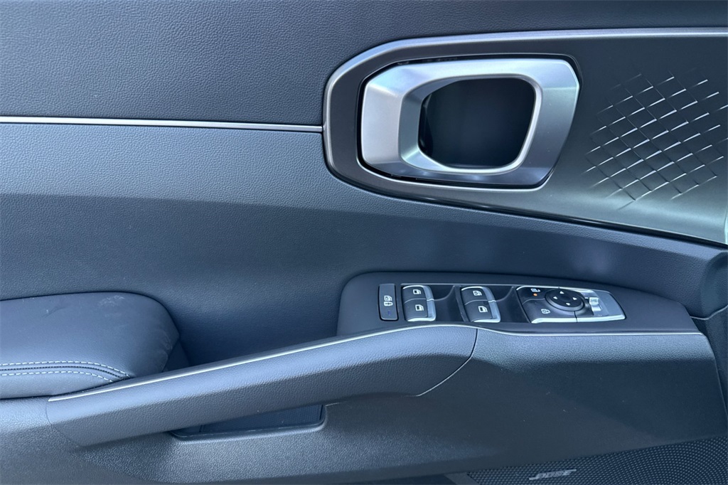 new 2026 Kia Sorento Hybrid car, priced at $44,895