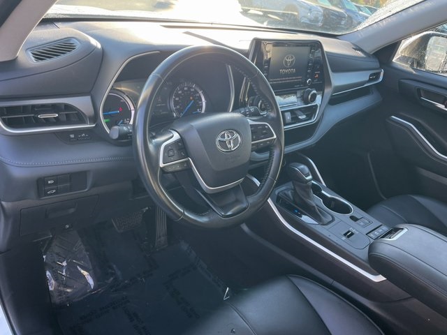 used 2022 Toyota Highlander Hybrid car, priced at $36,983