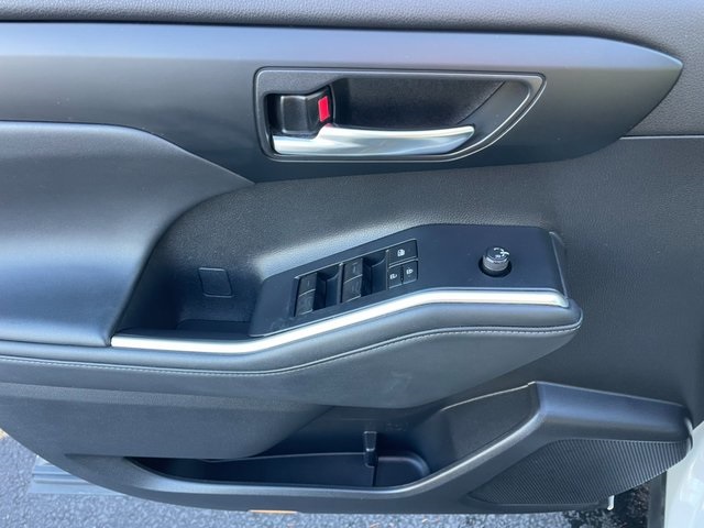 used 2022 Toyota Highlander Hybrid car, priced at $36,983