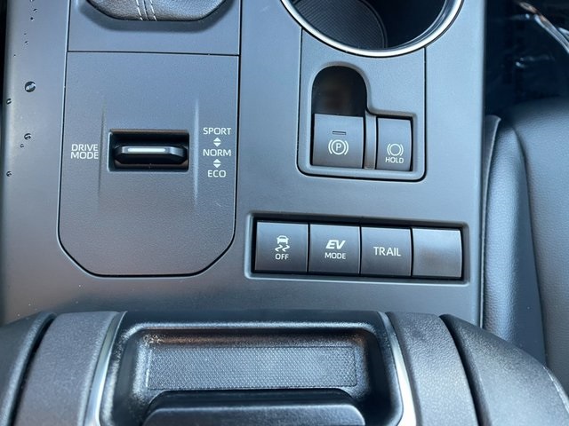 used 2022 Toyota Highlander Hybrid car, priced at $36,983