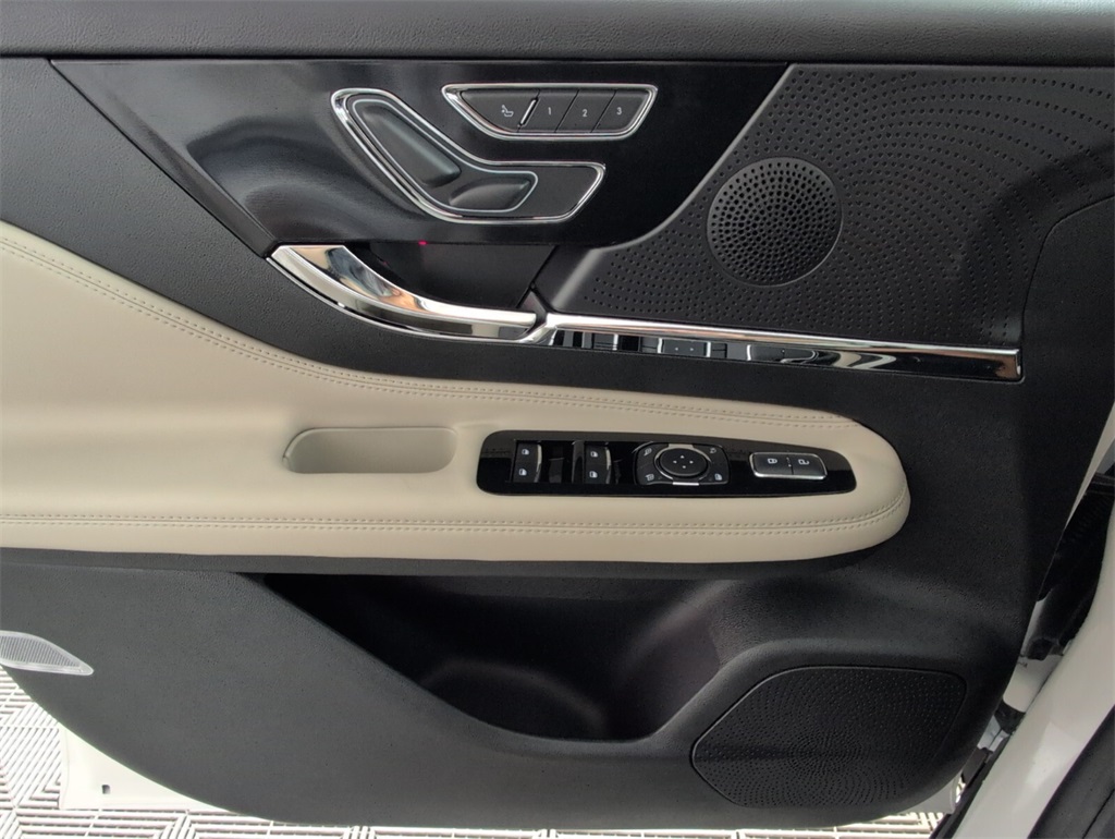 new 2025 Lincoln Corsair car, priced at $47,174
