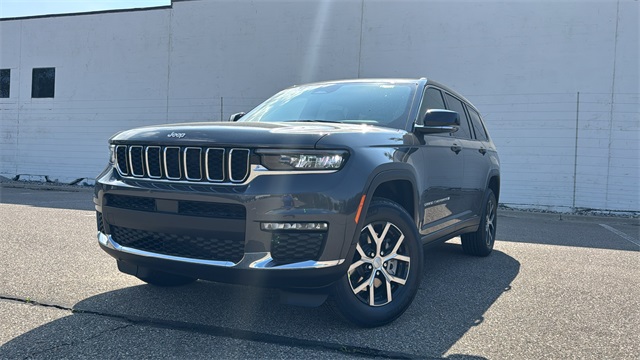 new 2025 Jeep Grand Cherokee L car, priced at $48,215