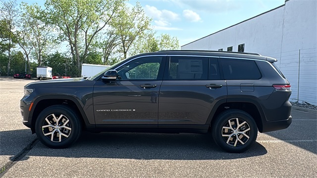 new 2025 Jeep Grand Cherokee L car, priced at $48,215