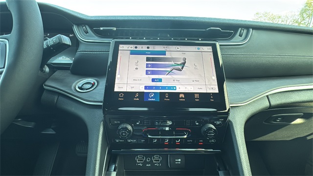 new 2025 Jeep Grand Cherokee L car, priced at $48,215