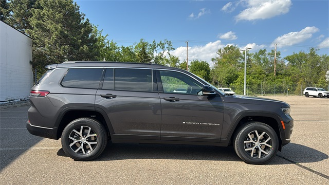 new 2025 Jeep Grand Cherokee L car, priced at $48,215