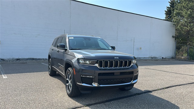 new 2025 Jeep Grand Cherokee L car, priced at $48,215