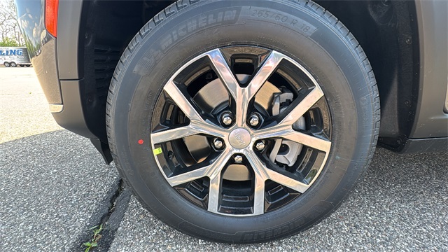 new 2025 Jeep Grand Cherokee L car, priced at $48,215