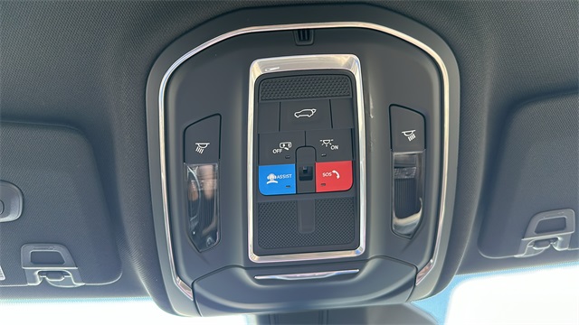 new 2025 Jeep Grand Cherokee car, priced at $45,381