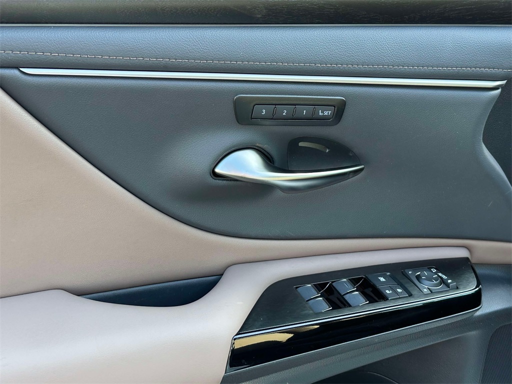 new 2025 Lexus ES car, priced at $50,315
