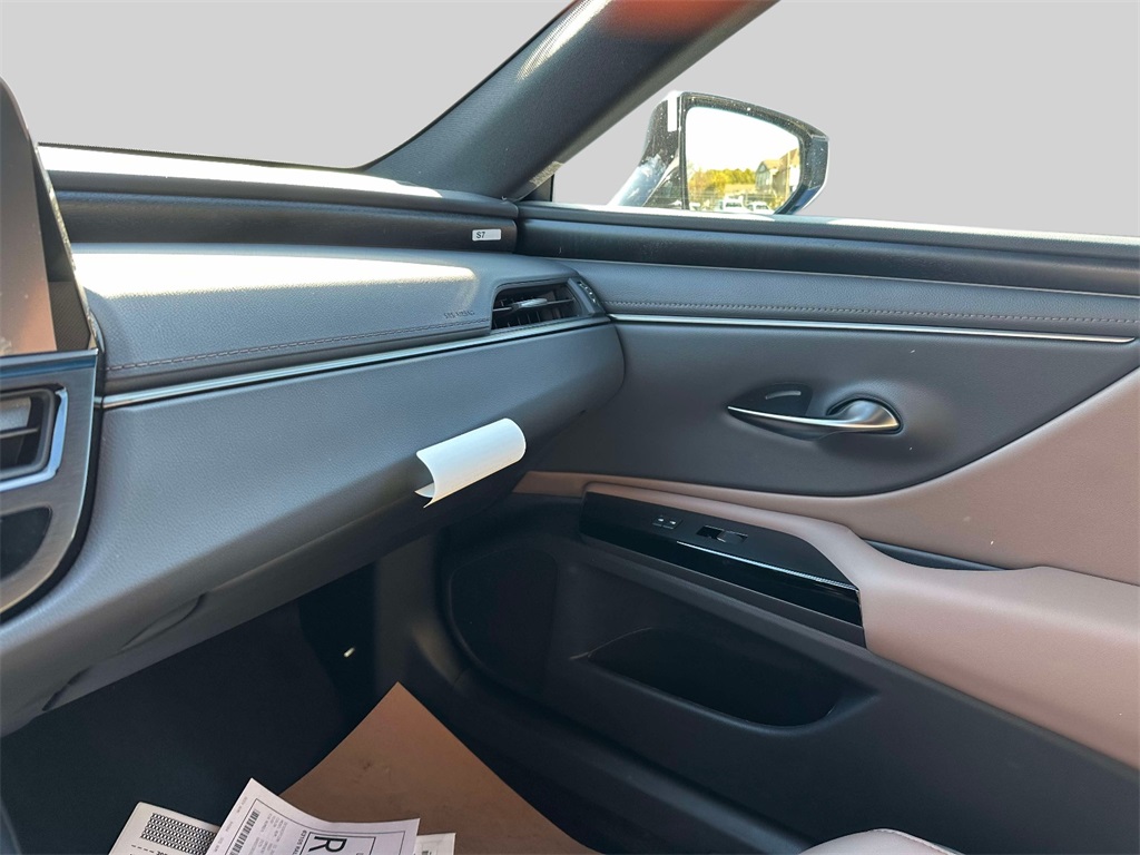 new 2025 Lexus ES car, priced at $50,315