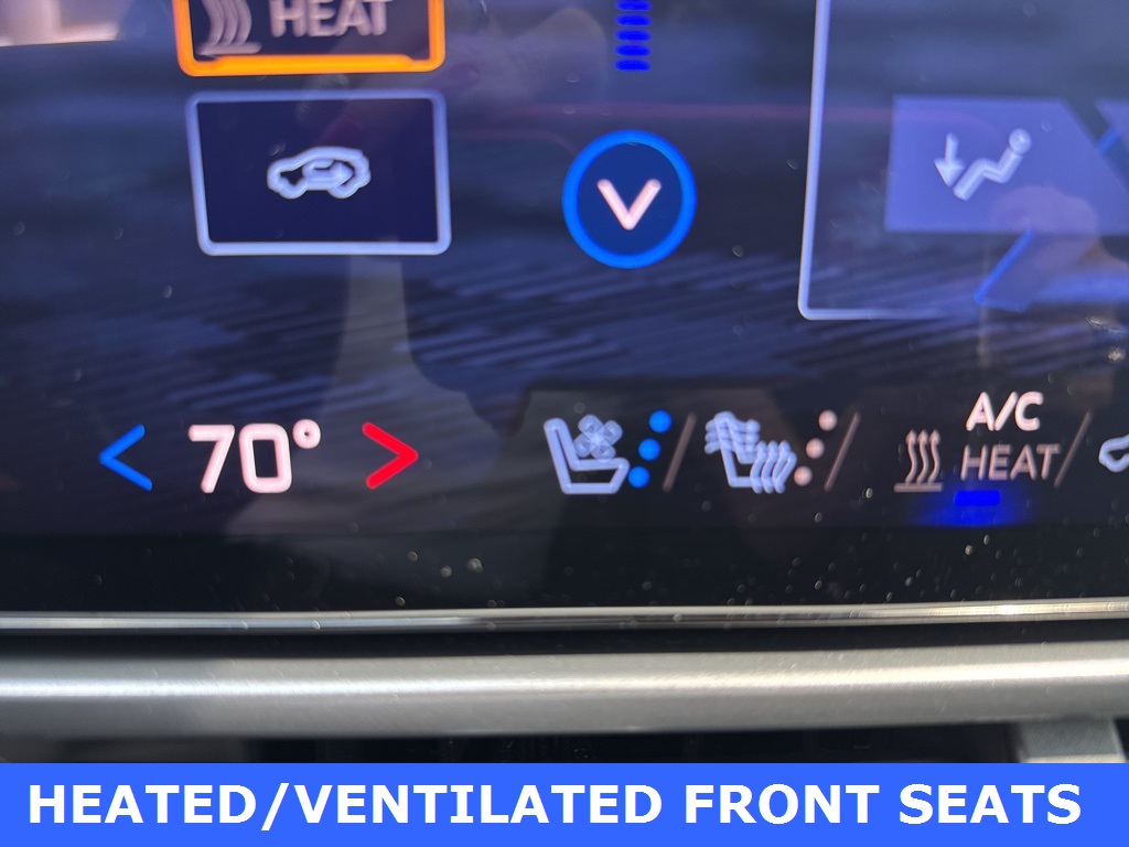 used 2025 Chevrolet Equinox EV car, priced at $33,900