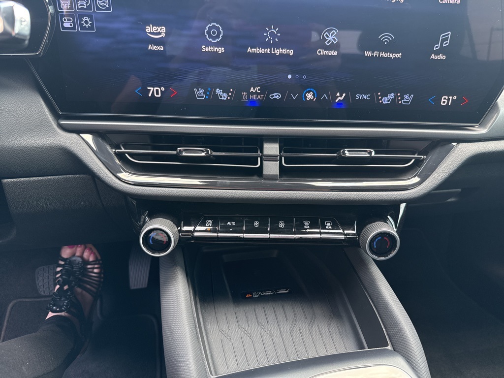 used 2025 Chevrolet Equinox EV car, priced at $33,900