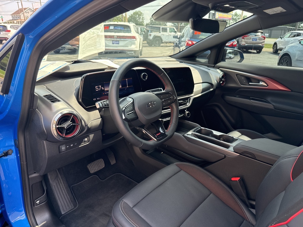 used 2025 Chevrolet Equinox EV car, priced at $33,900