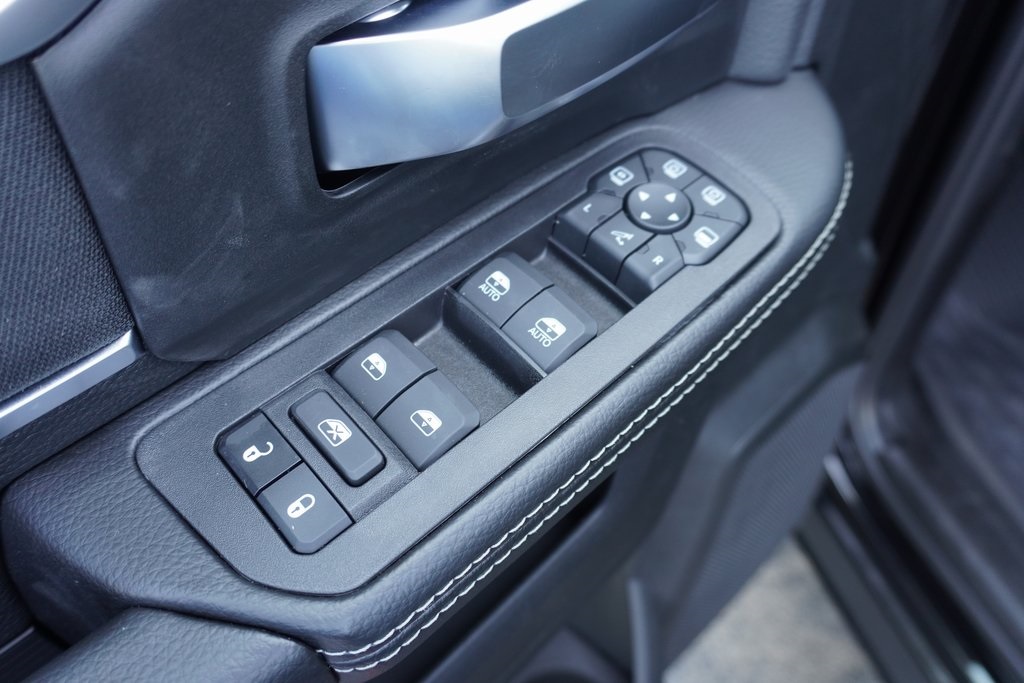 new 2025 Ram 2500 car, priced at $72,125