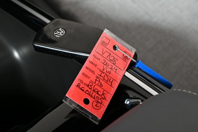 used 2024 Volkswagen ID.4 car, priced at $23,300