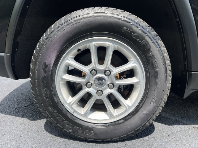 used 2018 Jeep Grand Cherokee car, priced at $16,500