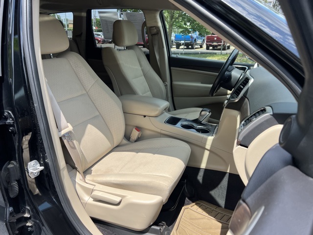 used 2018 Jeep Grand Cherokee car, priced at $16,500