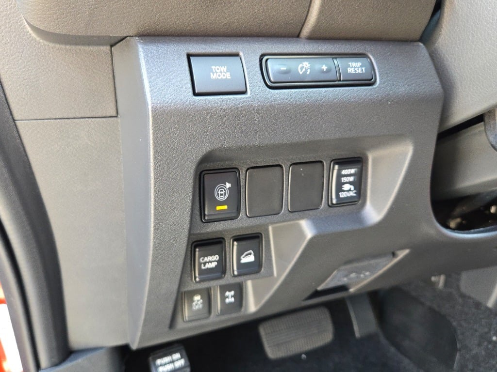 new 2025 Nissan Frontier car, priced at $51,020