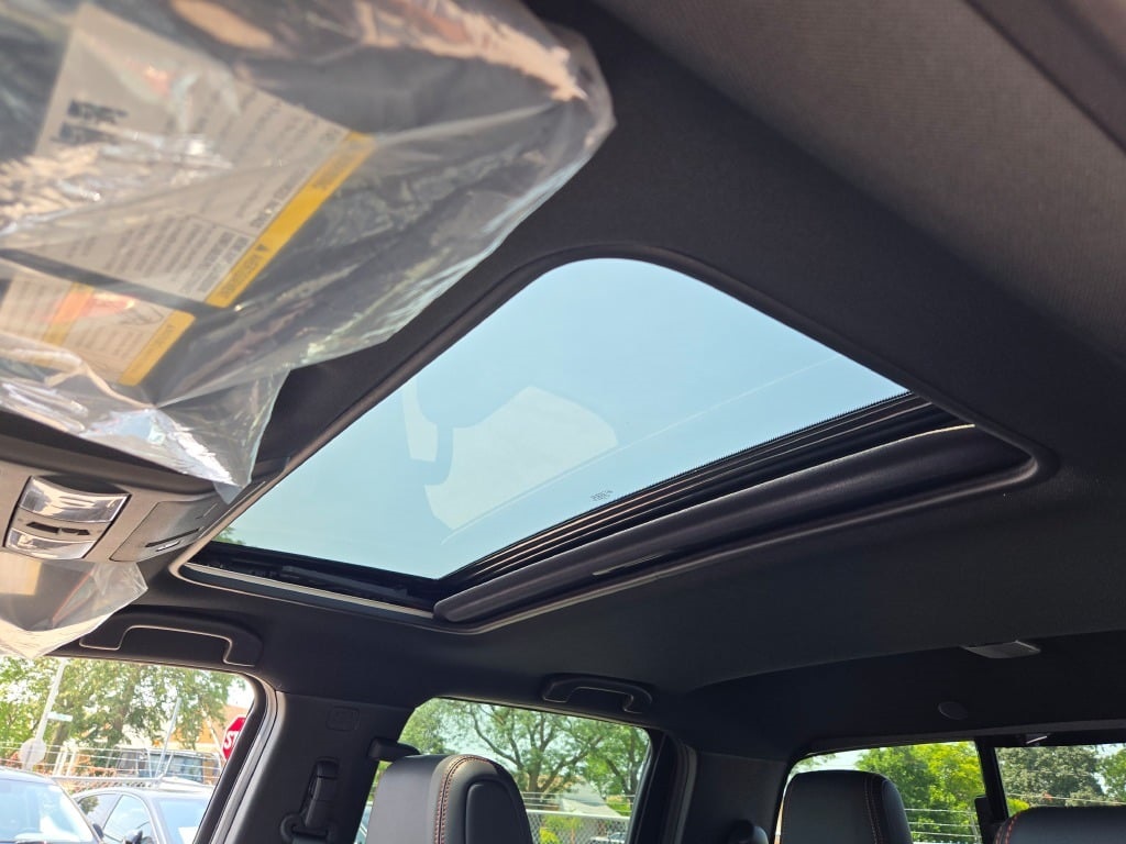new 2025 Nissan Frontier car, priced at $51,020