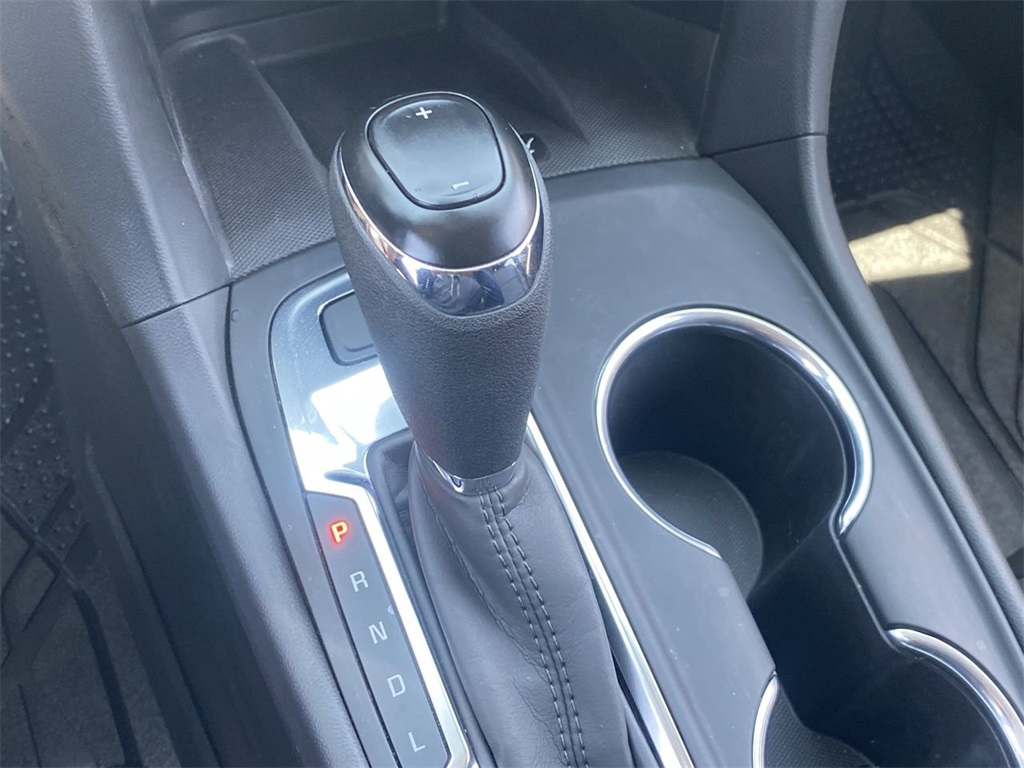 used 2021 Chevrolet Equinox car, priced at $22,491