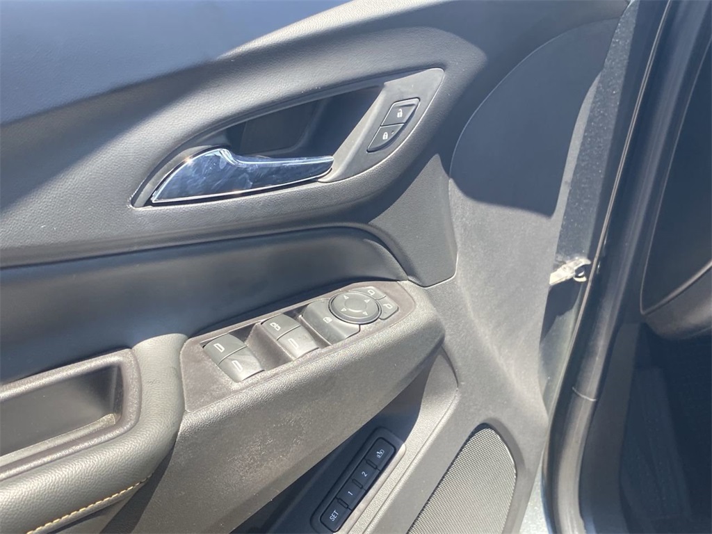 used 2021 Chevrolet Equinox car, priced at $22,491