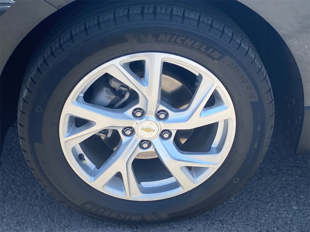used 2021 Chevrolet Equinox car, priced at $22,491
