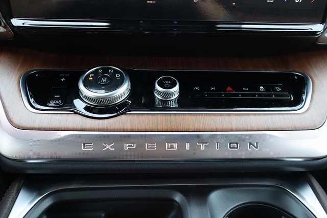 new 2025 Ford Expedition Max car, priced at $89,465