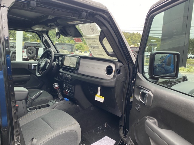 new 2025 Jeep Wrangler car, priced at $38,455