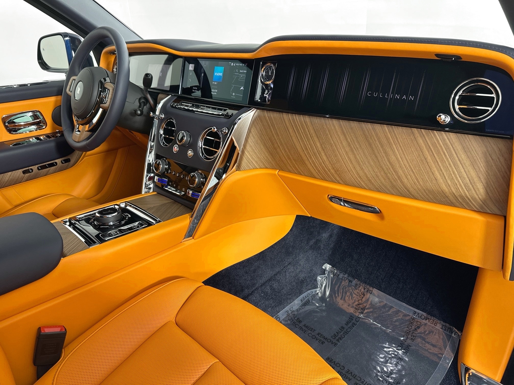 new 2026 Rolls-Royce Cullinan car, priced at $492,950